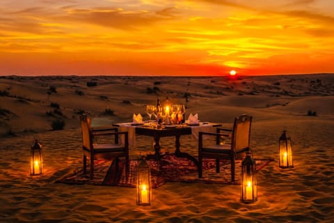 Nearby landmark, Day, Natural landscape, Dining area, Sunrise, Sunset