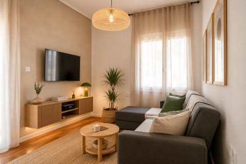 Communal lounge/ TV room, TV and multimedia, Living room, Seating area, Evening entertainment