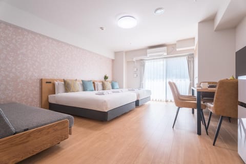 Bed, TV and multimedia, Balcony/Terrace, Living room, Photo of the whole room, Dining area, Bedroom