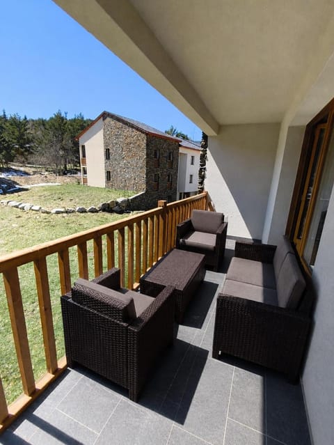 Patio, Spring, Day, View (from property/room), Balcony/Terrace, Balcony/Terrace