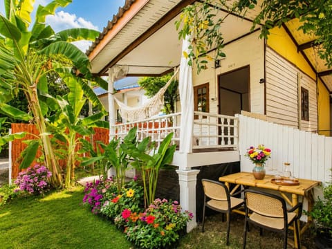 Property building, Patio, Day, Garden, View (from property/room), Balcony/Terrace, Dining area, Garden view