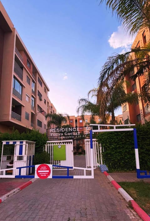 Property building, Day