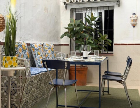 Patio, Seating area
