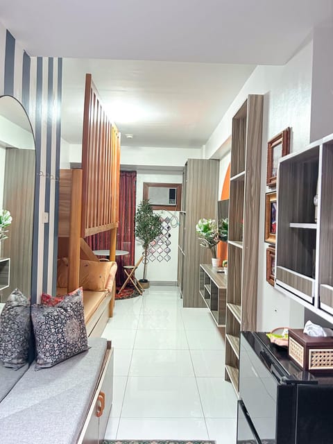Communal lounge/ TV room, Living room