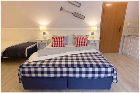 Bed, Photo of the whole room