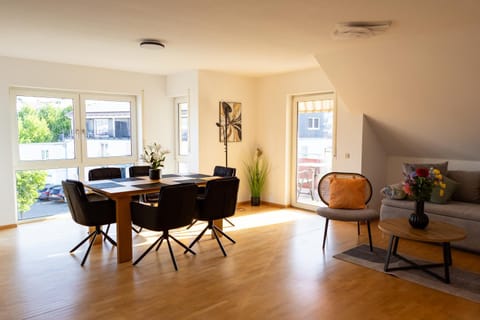 Living room, Seating area, Dining area