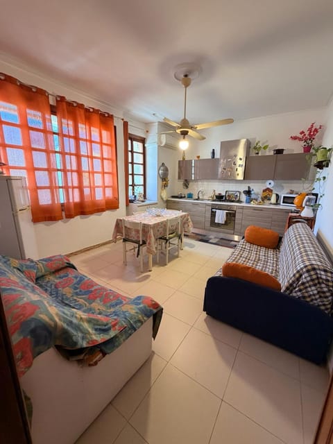 Bed, Living room
