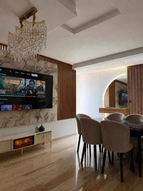 TV and multimedia, Living room, Dining area