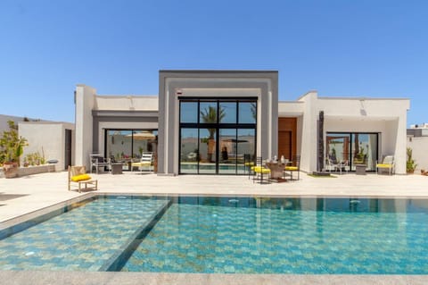 Pool view, Swimming pool, Swimming pool, sunbed