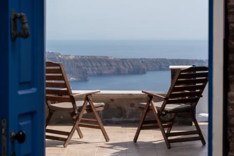 Patio, Day, Natural landscape, View (from property/room), Balcony/Terrace, Living room, Seating area, Dining area, Sea view