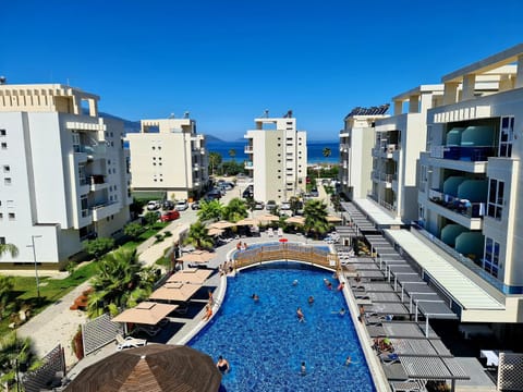 Balcony/Terrace, Pool view, Sea view