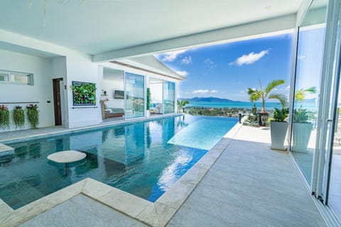 Pool view, Sea view, Swimming pool