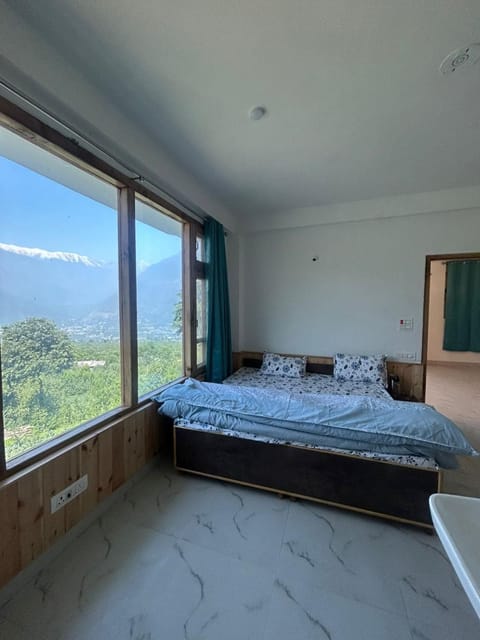 Bed, Natural landscape, View (from property/room), Bedroom, Mountain view
