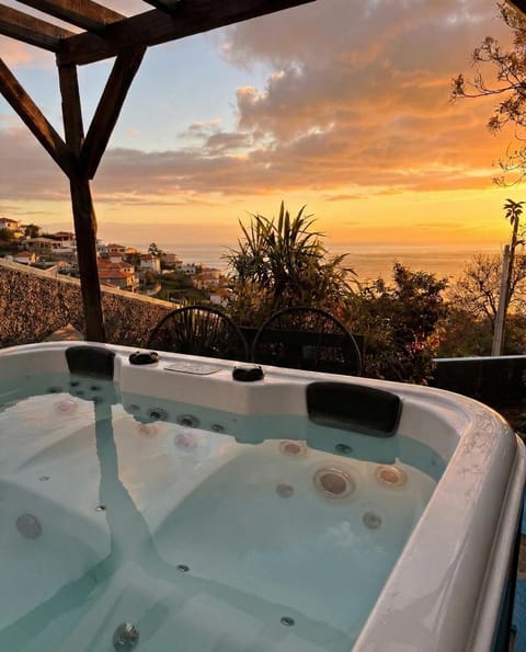 Natural landscape, Hot Tub, Sea view, Sunset
