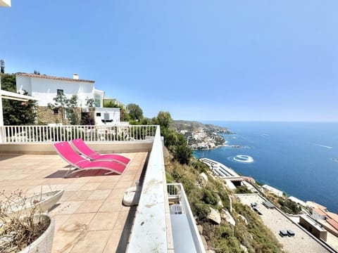 View (from property/room), Balcony/Terrace, Sea view