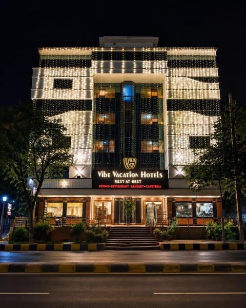 Property building, Night, Location