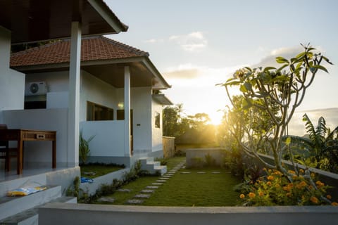 Property building, Spring, Day, Garden, Garden, Garden view
