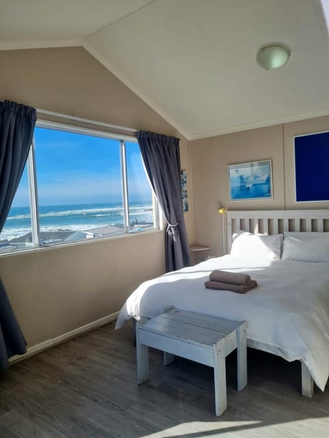 Bedroom, Sea view