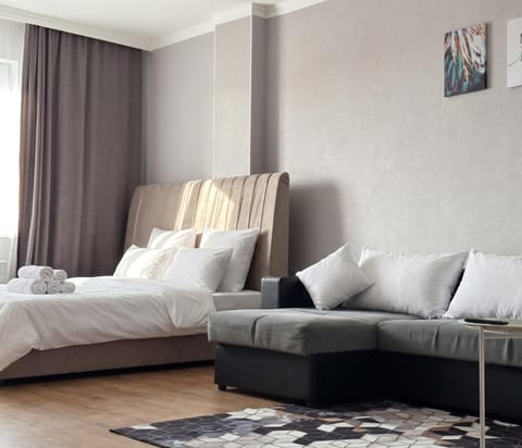 Bedroom, bunk bed