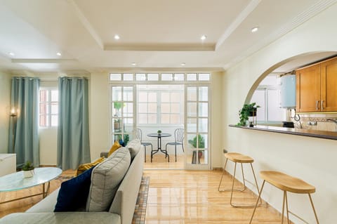 Kitchen or kitchenette, Living room