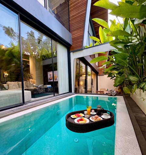 Food and drinks, Pool view, Swimming pool