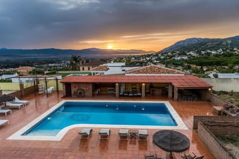 Pool view, Swimming pool, Sunrise