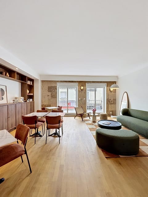 Communal lounge/ TV room