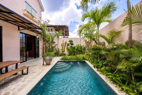 Property building, Swimming pool