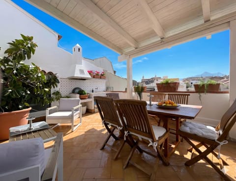 Property building, Balcony/Terrace