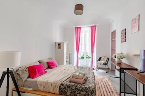 Bed, Bedroom