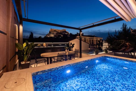 Patio, Night, Natural landscape, Hot Tub, View (from property/room), Balcony/Terrace, Swimming pool, sunbed