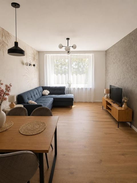 TV and multimedia, Seating area