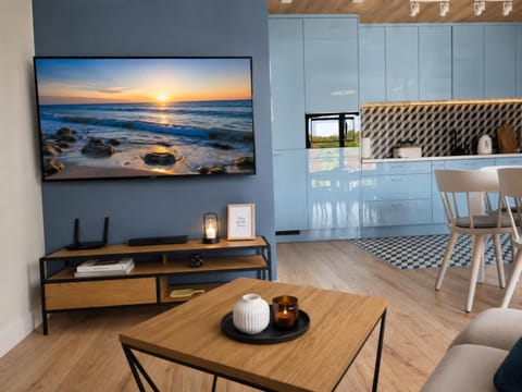 TV and multimedia, Kitchen or kitchenette, Living room