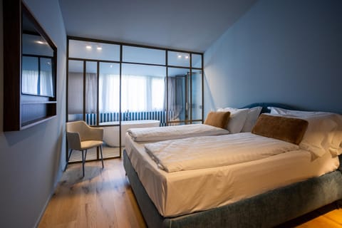 Photo of the whole room, Bedroom, Bath