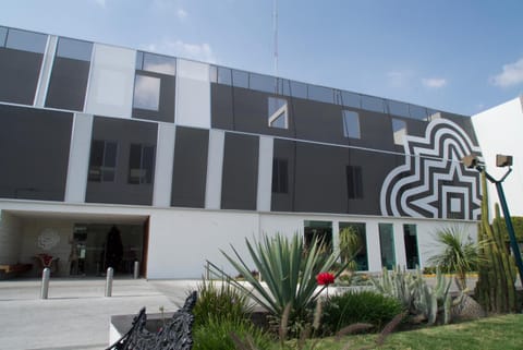 Property building, Facade/entrance, Property logo or sign