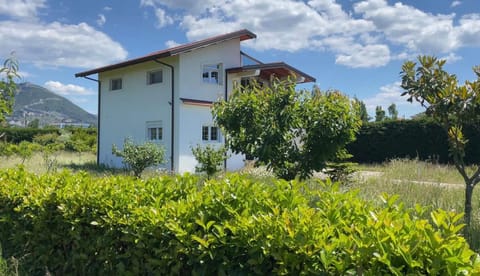 Property building, Day, Natural landscape, Garden, Garden view, Mountain view