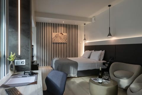 Bed, Seating area, Bedroom
