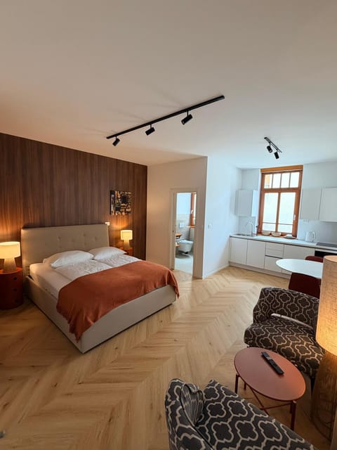 Bed, Photo of the whole room
