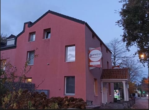 Property building, Street view