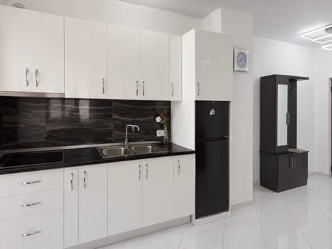 Kitchen or kitchenette, Living room