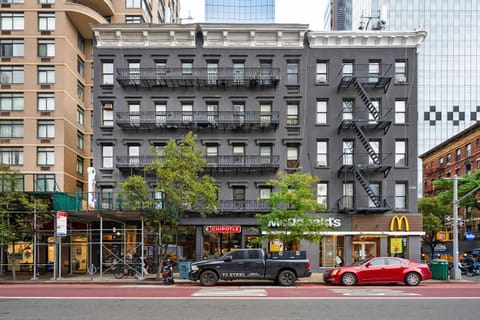 Property building, Neighbourhood, Living room