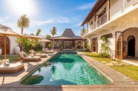 Garden, Swimming pool