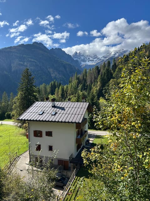 Property building, Spring, Day, Mountain view