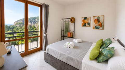 View (from property/room), Photo of the whole room, Bedroom