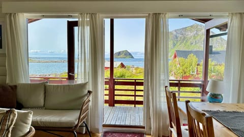 View (from property/room), Balcony/Terrace, Seating area, Dining area
