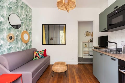 Kitchen or kitchenette, Living room