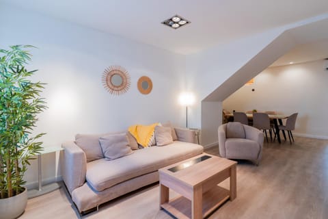 Communal lounge/ TV room, Living room