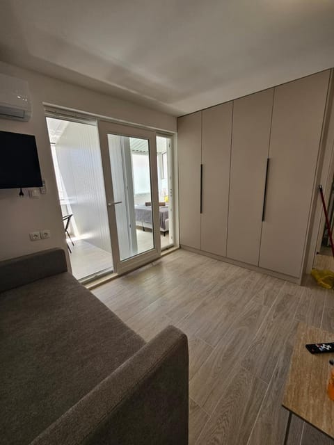 TV and multimedia, Living room, wardrobe