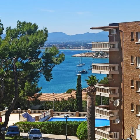 Property building, Day, Garden, Garden, Balcony/Terrace, Garden view, Garden view, Mountain view, Pool view, Sea view, Swimming pool, Parking