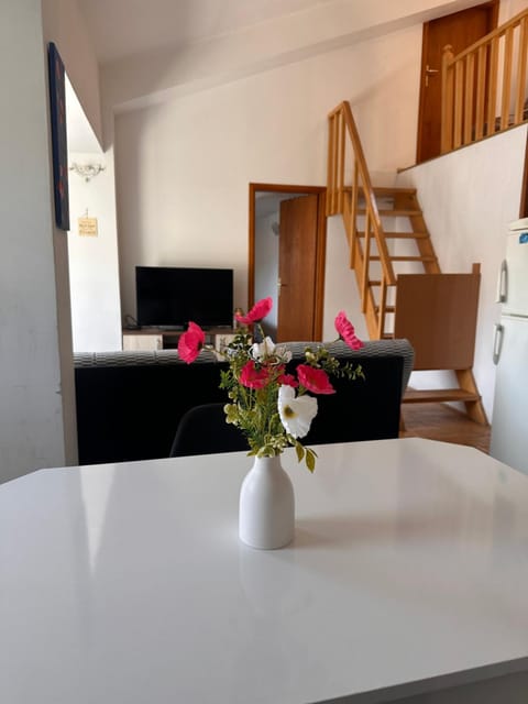 TV and multimedia, Dining area